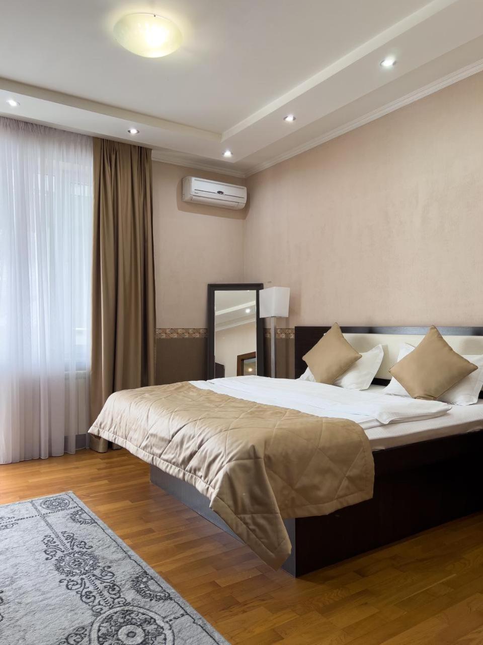 Apartment 5 Алма Ата Екстериор снимка
