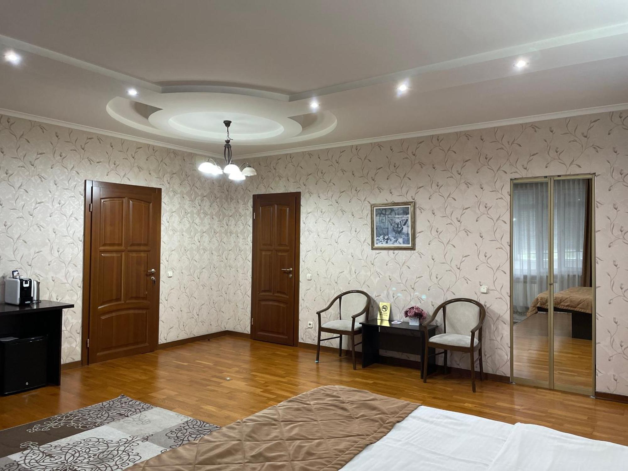 Apartment 5 Алма Ата Екстериор снимка
