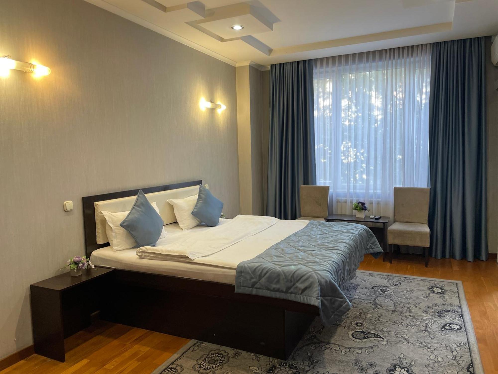 Apartment 5 Алма Ата Екстериор снимка